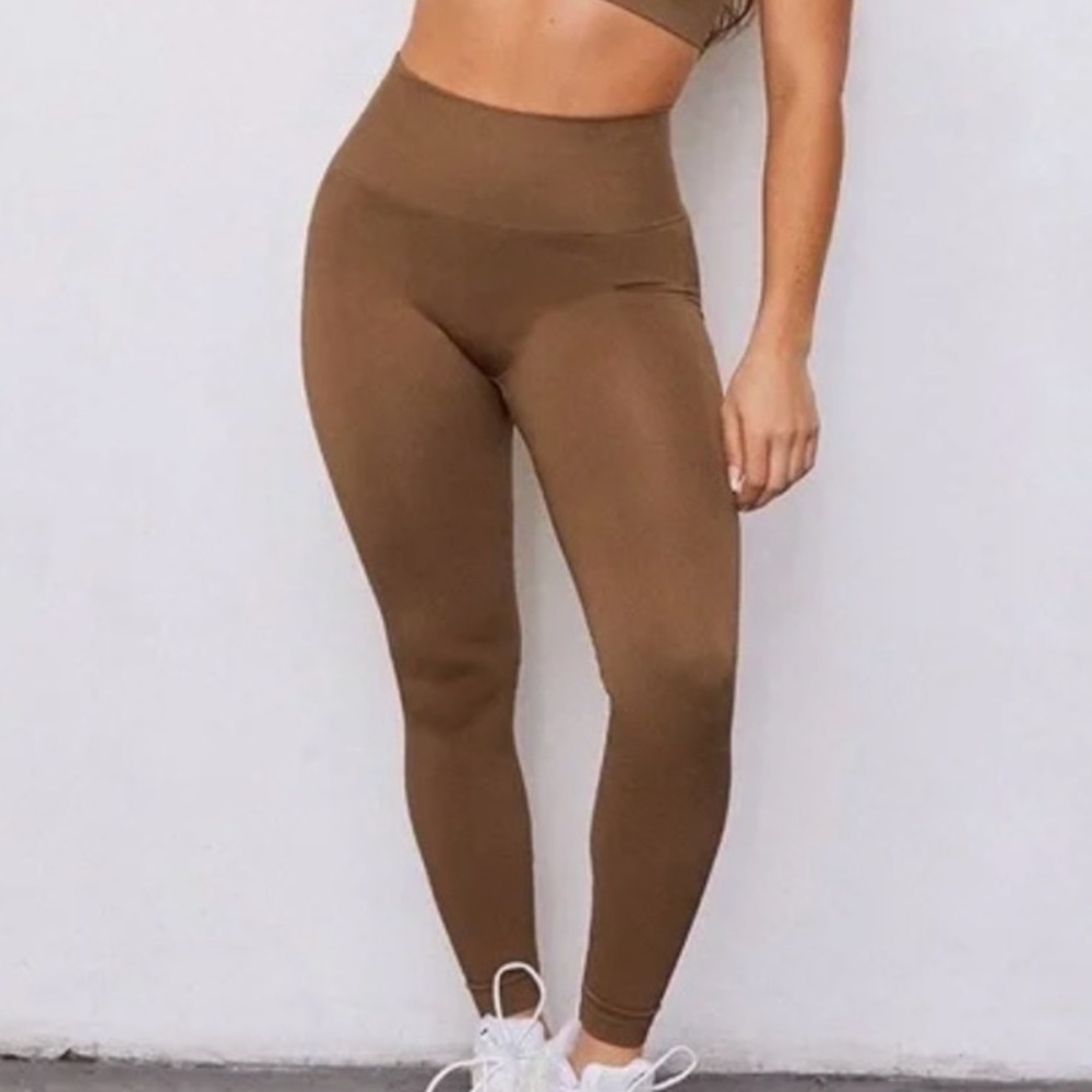 SET Active Brown Leggings